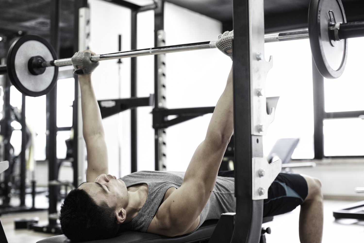 bench-press-56a83ae23df78cf7729d2c33